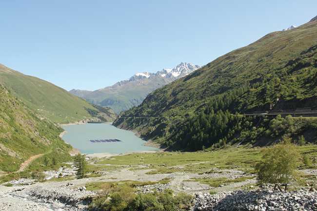 2 illustration photomontage solaire flottant les toules