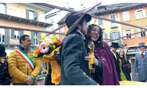 8FB24729 83CB 4E9B A588 B25CCE1A4040