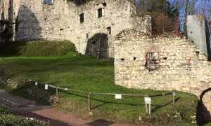 Arona foto della Rocca Borromea