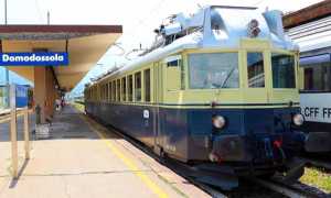 bls treno blu stazione domo