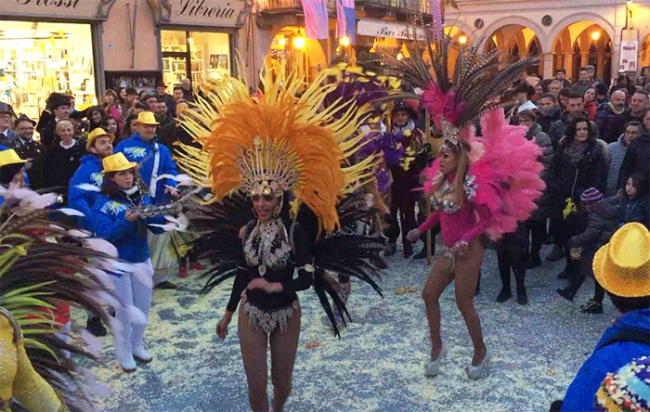 carnevale domo brasiliane balli piazza sera 18