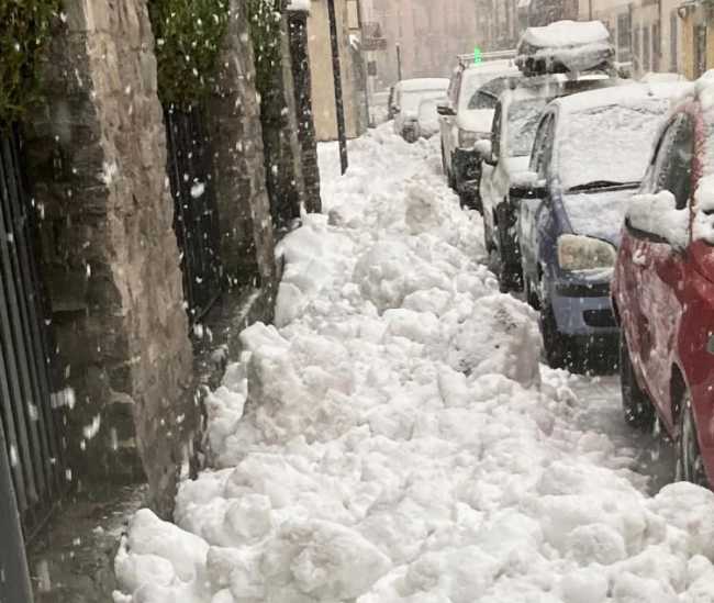 disagi neve domo marciapiede pieno dic 20