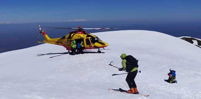 elicottero neve cima