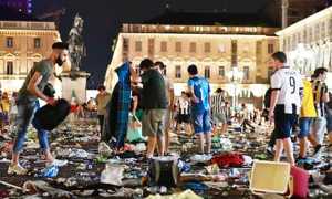 juve piazza folla tifosi2