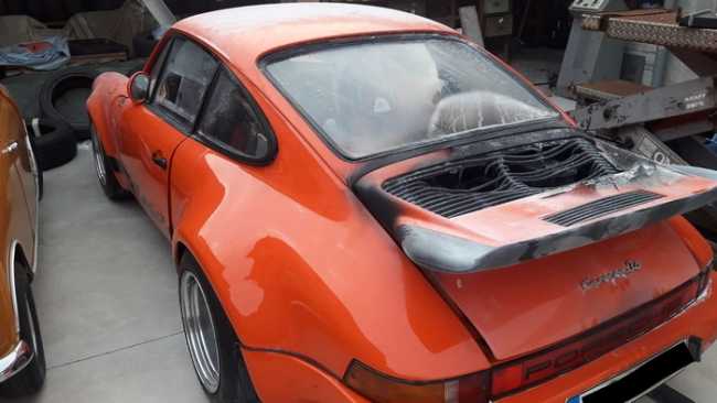 porsche fiamme