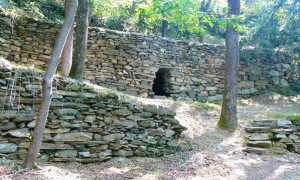 valle dei cani montecrestese menhir