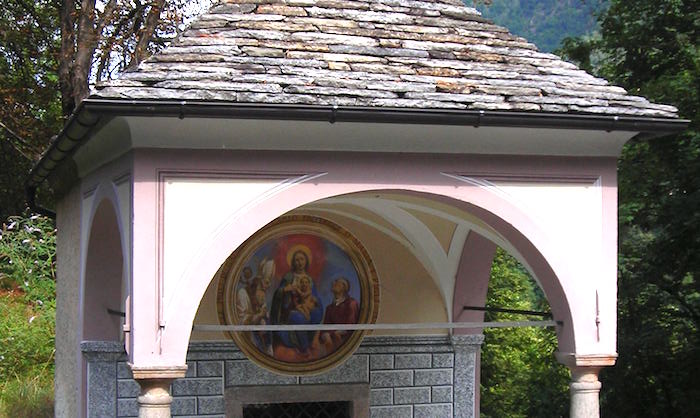 Anzasca: la Cappella di Castelletto, il miracolo del sangue e un prete omicida di secoli fa 