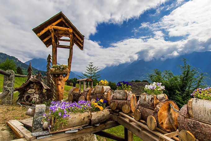 In valle Antigorio torna “Fior d'acqua”, escursioni alla scoperta di antichi lavatoi fioriti