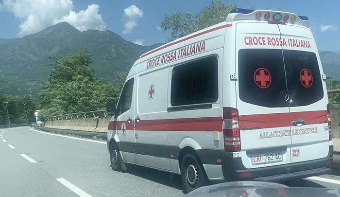 Ciclista investito da un'auto in Vigezzo, ferite da codice rosso