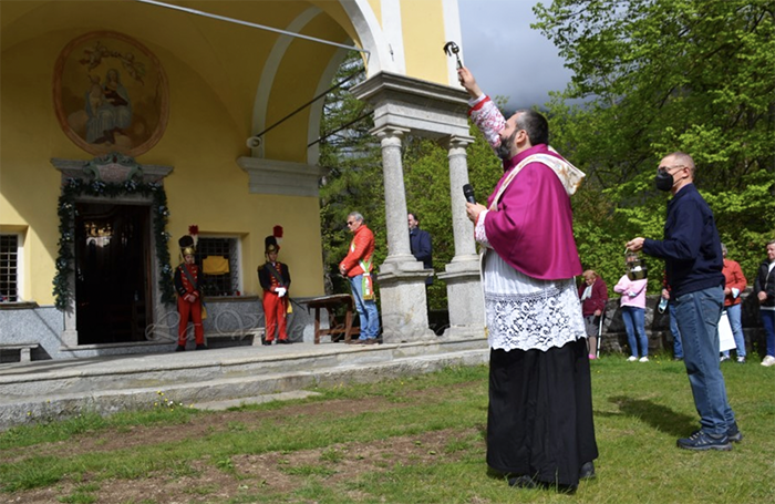 Inaugurato il tetto del Santuario della Madonna della Neve di Bannio. Fotogallery