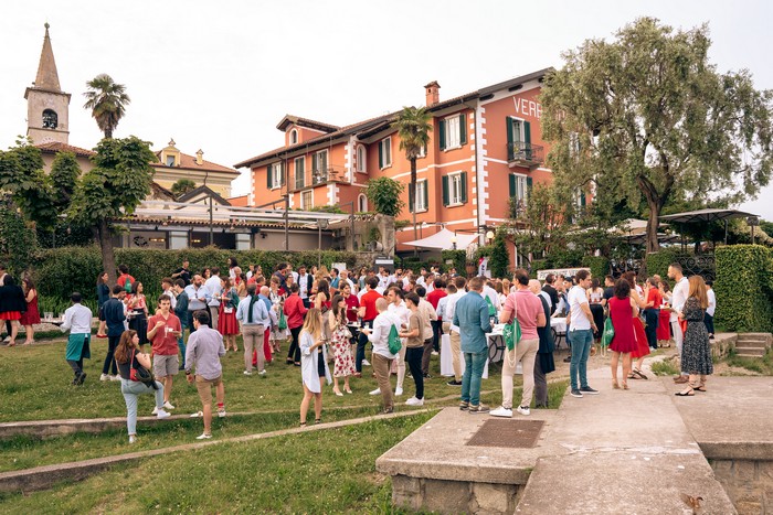 Mille ospiti alla cena "dine around" all'Isola Pescatori