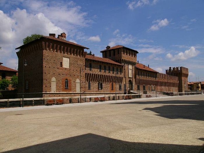 Galliate: in primavera ripartono le visite guidate al Castello